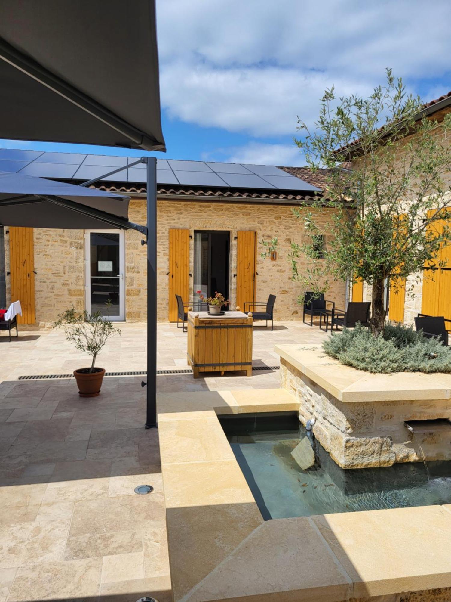 L'Oustal De Vezac Hotel Екстериор снимка