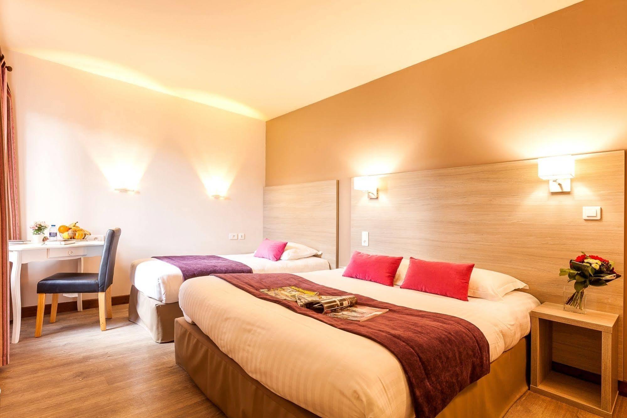L'Oustal De Vezac Hotel Екстериор снимка
